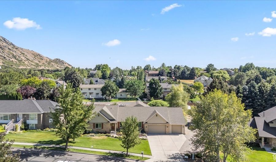 1048 E Vlg, Alpine, UT 84004 - 8 Beds, 3 Bath