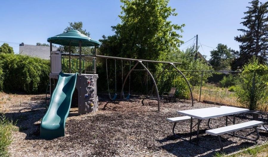 63 S 100 W 17, American Fork, UT 84003 - 4 Beds, 2 Bath