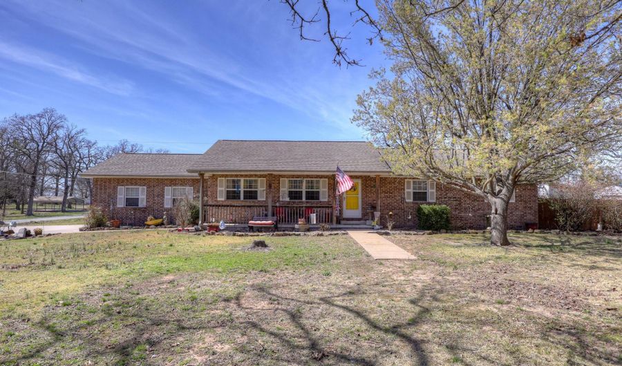 8800 SE 72nd Ter, Baxter Springs, KS 66713 - 3 Beds, 2 Bath
