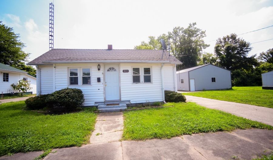 813 N Charles St, Bicknell, IN 47512 - 2 Beds, 1 Bath