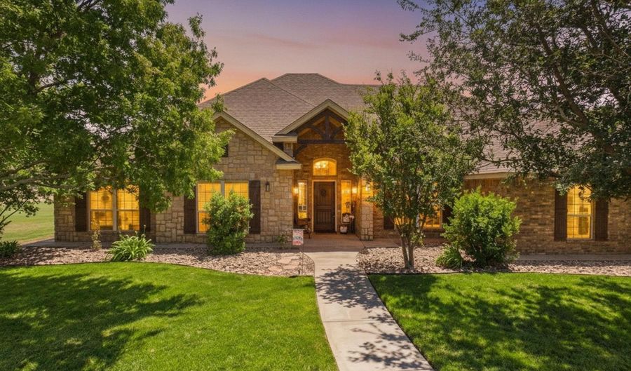 9151 Bridle Trails Dr, Amarillo, TX 79119 - 4 Beds, 2 Bath