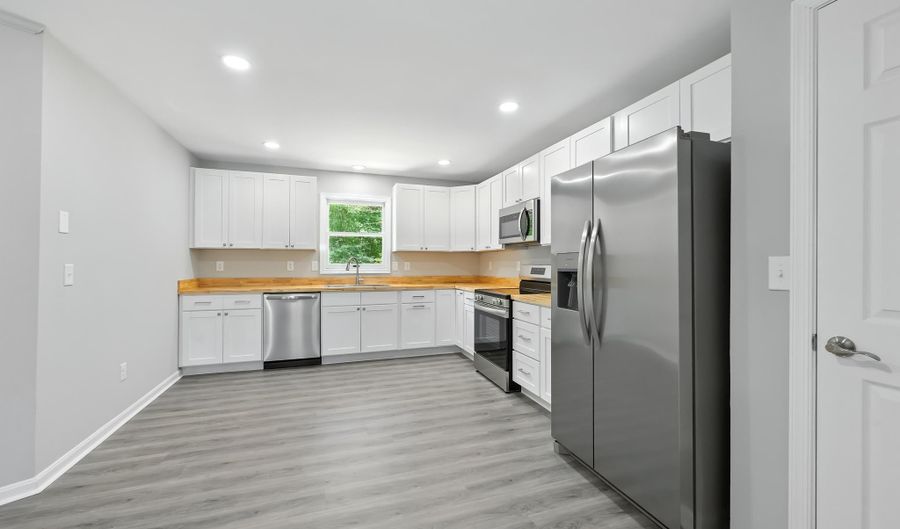 13311 BEAVER DAM Rd, Ellendale, DE 19941 - 3 Beds, 2 Bath