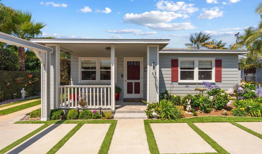 2677 Jefferson St, Carlsbad, CA 92008 - 2 Beds, 3 Bath