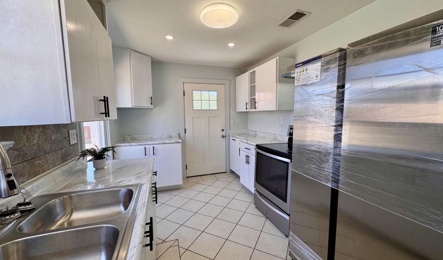 107 Bornite Ave, Bisbee, AZ 85603 - 3 Beds, 1 Bath