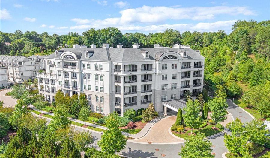 8111 RIVER Rd #131, Bethesda, MD 20817 - 3 Beds, 3 Bath