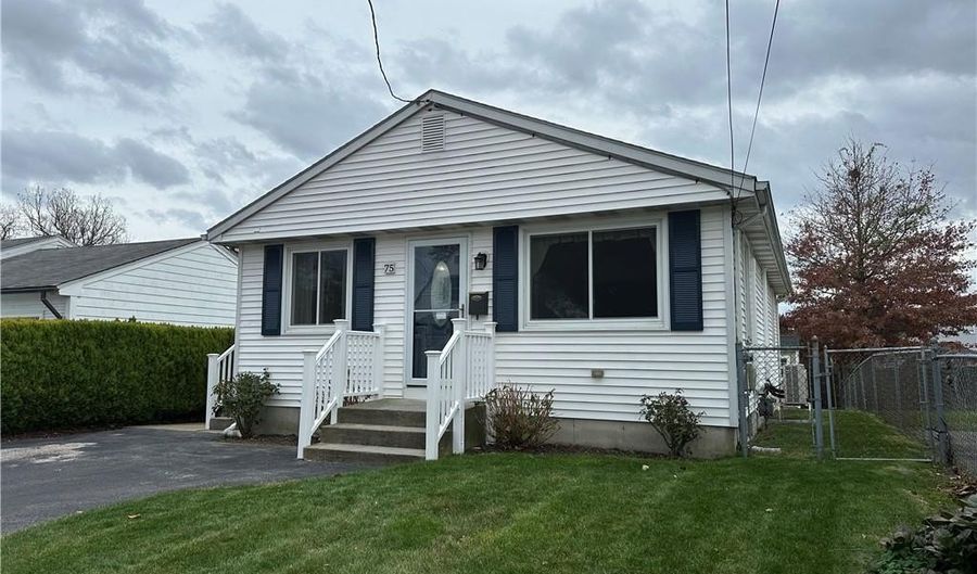 75 Belmont Ave, East Providence, RI 02914 - 3 Beds, 1 Bath