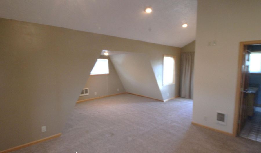 4391 CO RD 123, Bedford, WY 83112 - 5 Beds, 2 Bath