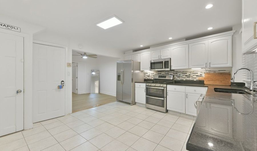 144 Salem St, Boston, MA 02113 - 9 Beds, 4 Bath