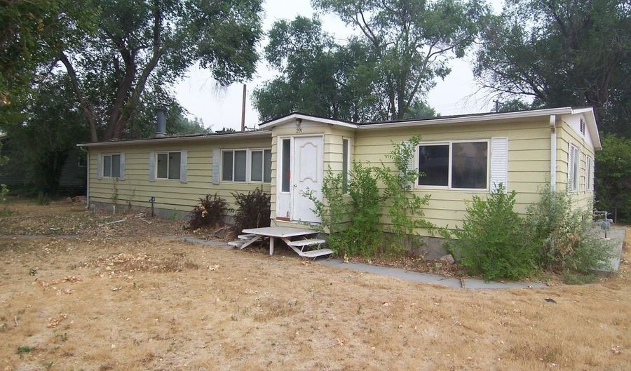 291 Jefferson St, American Falls, ID 83211 - 3 Beds, 2 Bath