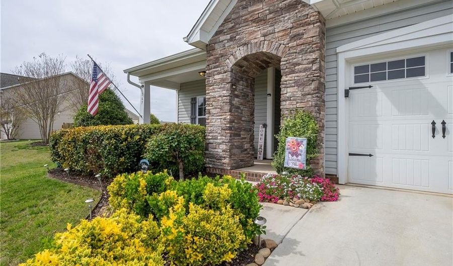 167 Scotch Moss Dr, Advance, NC 27006 - 3 Beds, 3 Bath