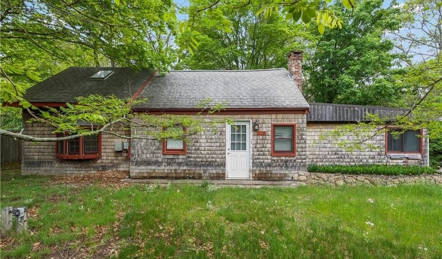 716 Nate Whipple Hwy, Cumberland, RI 02864 - 3 Beds, 2 Bath
