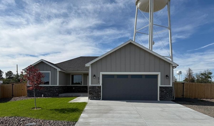 512 HORSESHOE Rd, Burns, WY 82053 - 3 Beds, 2 Bath
