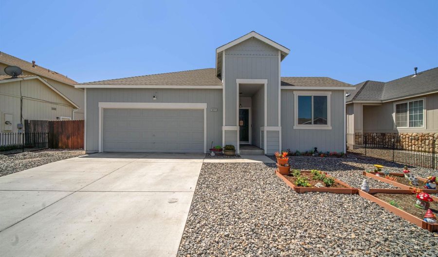 1411 Shadow Ln, Fernley, NV 89408 - 4 Beds, 2 Bath