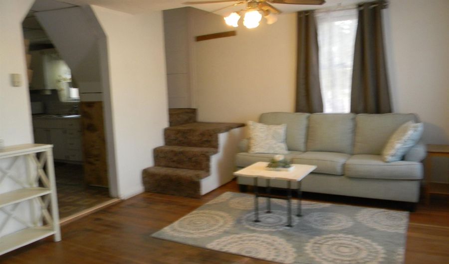 307 Diamondville Ave, Diamondville, WY 83116 - 3 Beds, 1 Bath