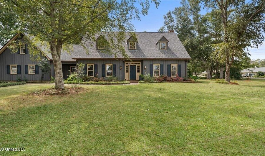 112 Swallow Dr, Brandon, MS 39047 - 5 Beds, 3 Bath