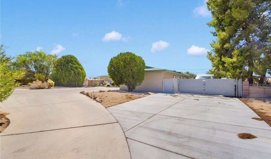 18803 Chapae Ln, Apple Valley, CA 92307 - 4 Beds, 4 Bath