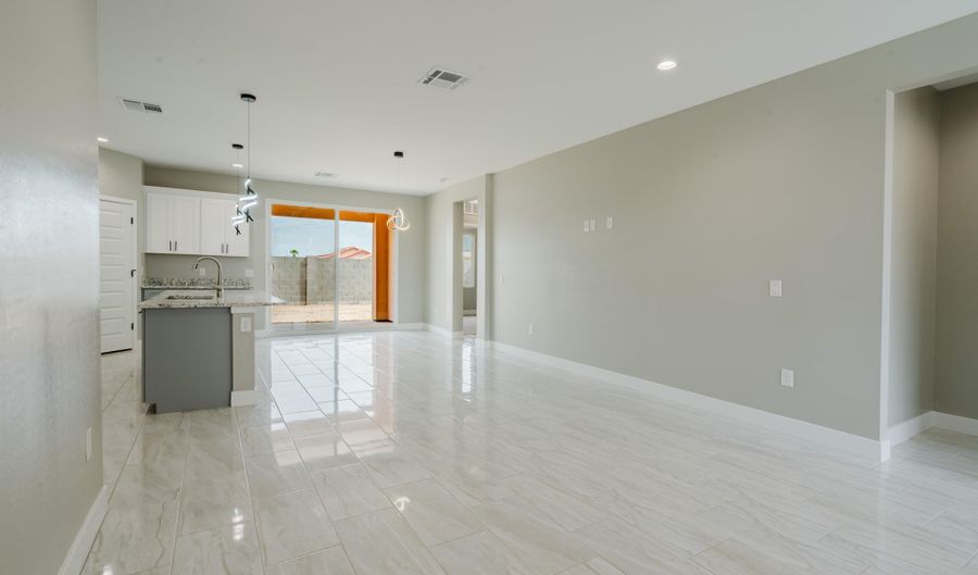 10346 W BRADSHAW Dr, Arizona City, AZ 85123 - 4 Beds, 2 Bath