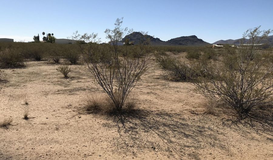 W William Road unit B B, Aguila, AZ 85320 - 0 Beds, 0 Bath