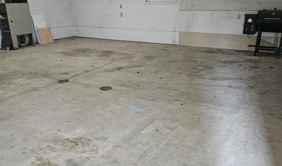 324 S Hale, Algona, IA 50511 - 2 Beds, 1 Bath