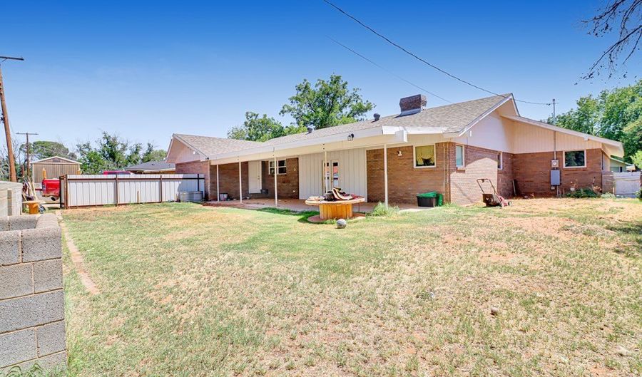 1406 NW 10th St, Andrews, TX 79714 - 3 Beds, 2 Bath