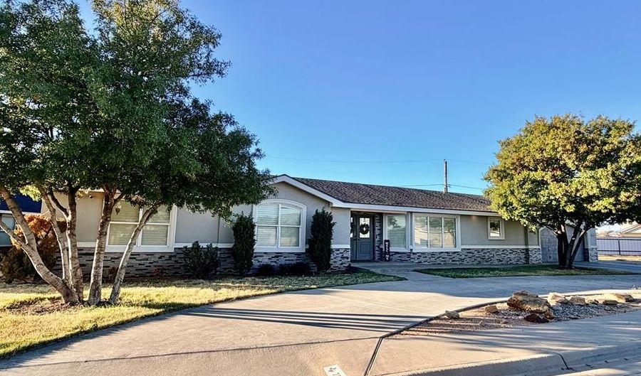 702 Shepherd Cir, Andrews, TX 79714 - 4 Beds, 2 Bath