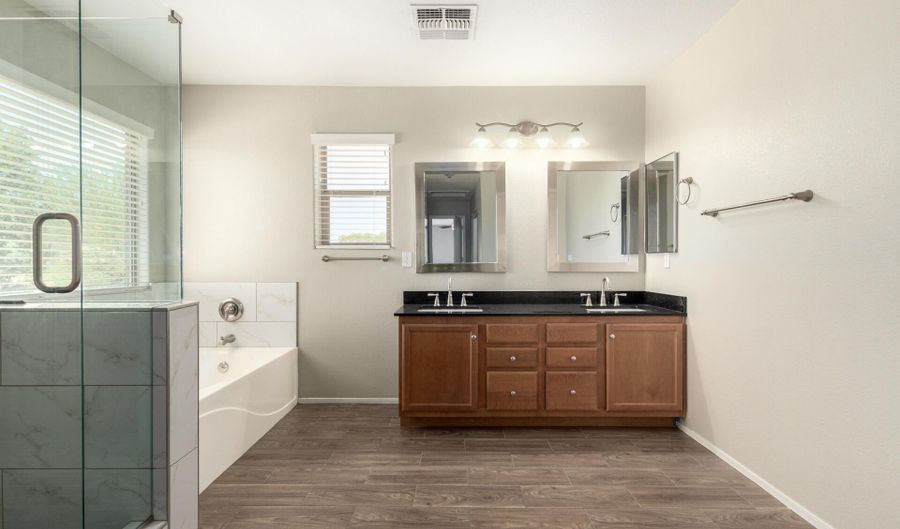 4122 E PALM BEACH Dr, Chandler, AZ 85249 - 4 Beds, 4 Bath