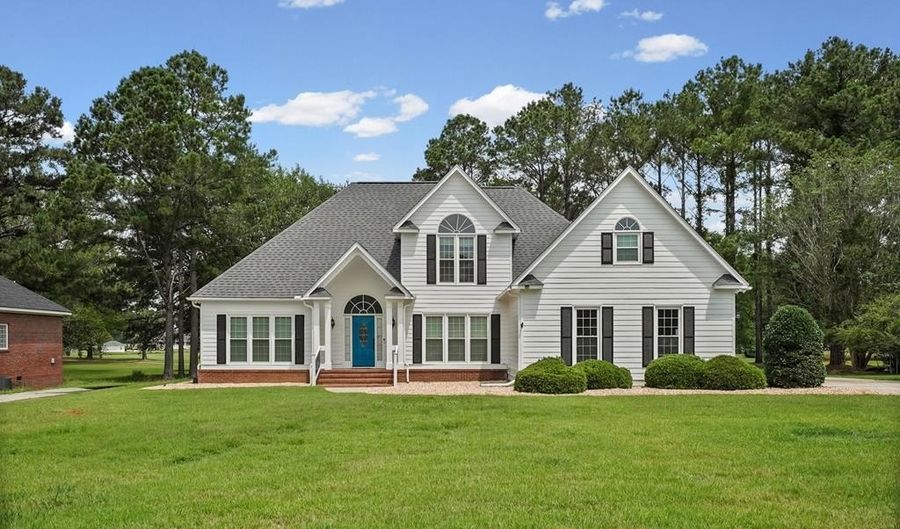 1007 River Pointe Dr, Albany, GA 31701 - 4 Beds, 2 Bath