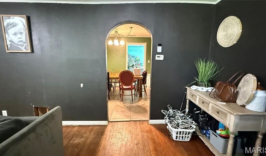 410 N Cypress St, Advance, MO 63730 - 4 Beds, 2 Bath