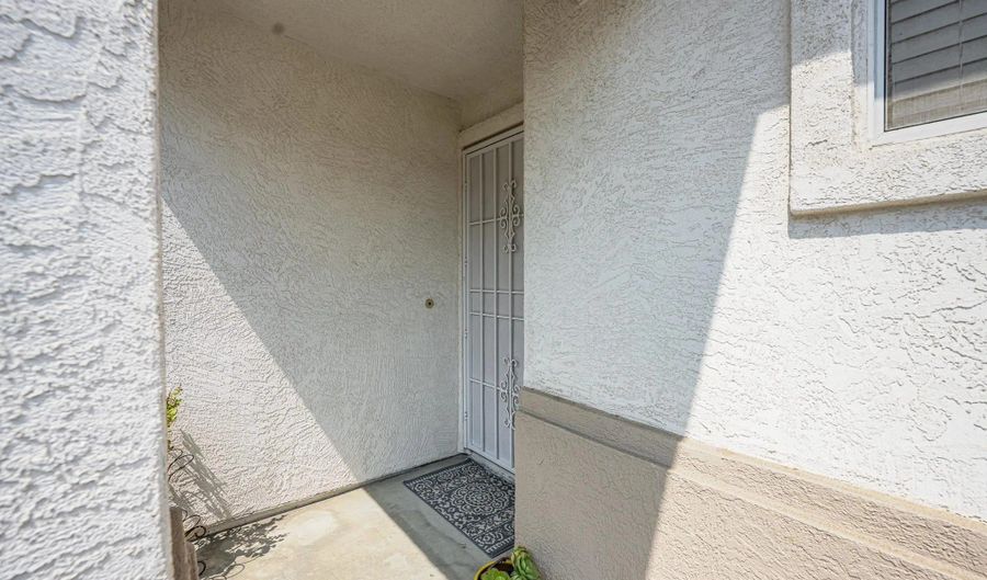 4640 Los Alamos Way A, Oceanside, CA 92057 - 2 Beds, 3 Bath
