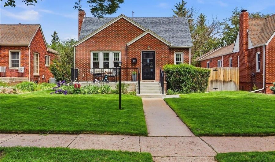 212 W 4TH Ave, Cheyenne, WY 82001 - 3 Beds, 2 Bath