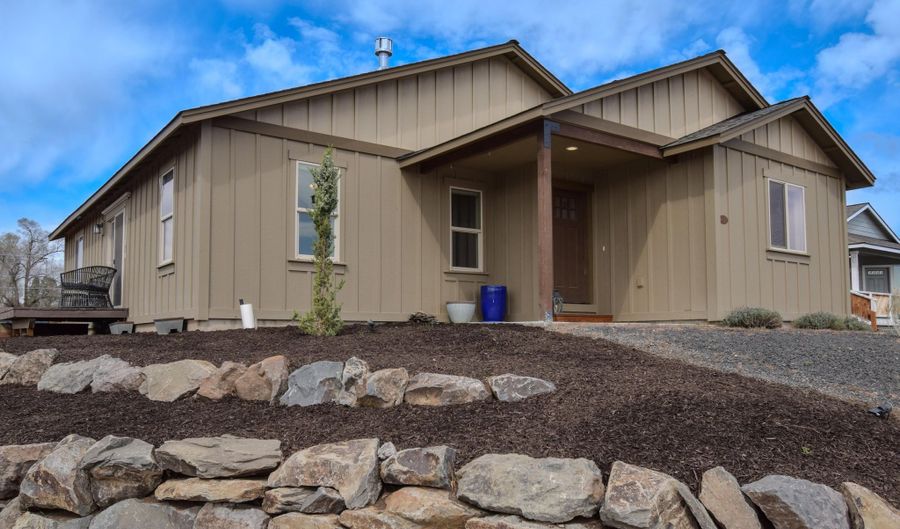 2321 NE Colleen Rd, Prineville, OR 97754 - 3 Beds, 2 Bath