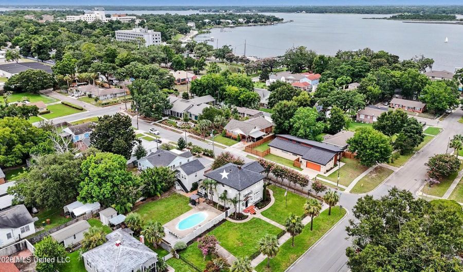 413 Porter Ave, Biloxi, MS 39530 - 3 Beds, 3 Bath
