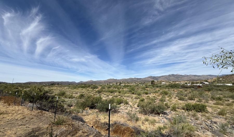 33380 S TA DO HOYA Trl, Black Canyon City, AZ 85324 - 2 Beds, 1 Bath