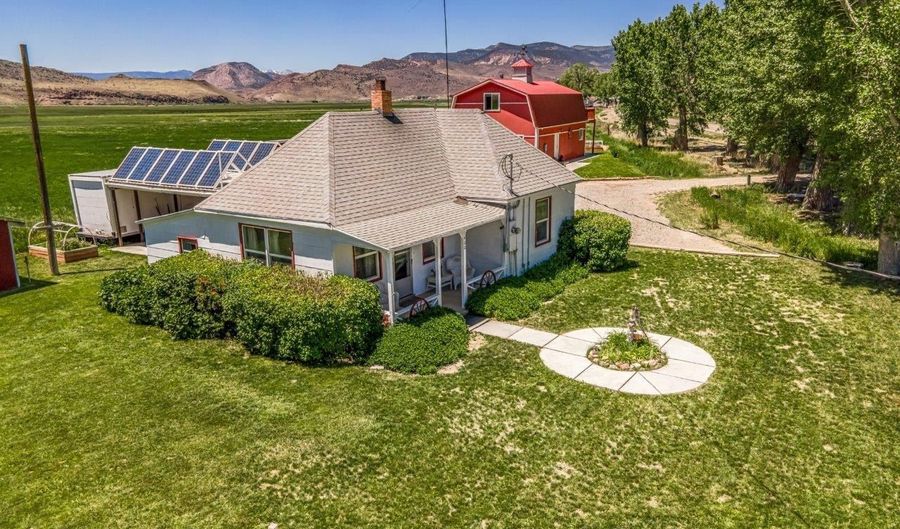 1400 S UT-22, Antimony, UT 84712 - 3 Beds, 2 Bath