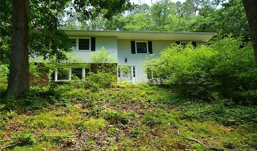27 Mulberry Rd, Mansfield Center, CT 06250 - 4 Beds, 2 Bath