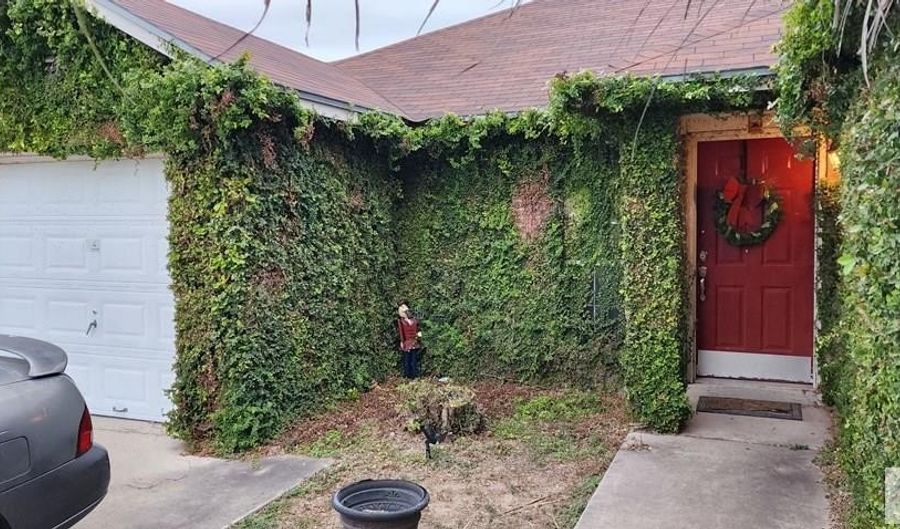 1601 E SAINT FRANCIS St, Alton, TX 78573 - 3 Beds, 2 Bath