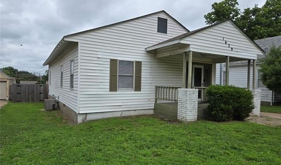 1629 S Keeler Ave, Bartlesville, OK 74003 - 3 Beds, 1 Bath