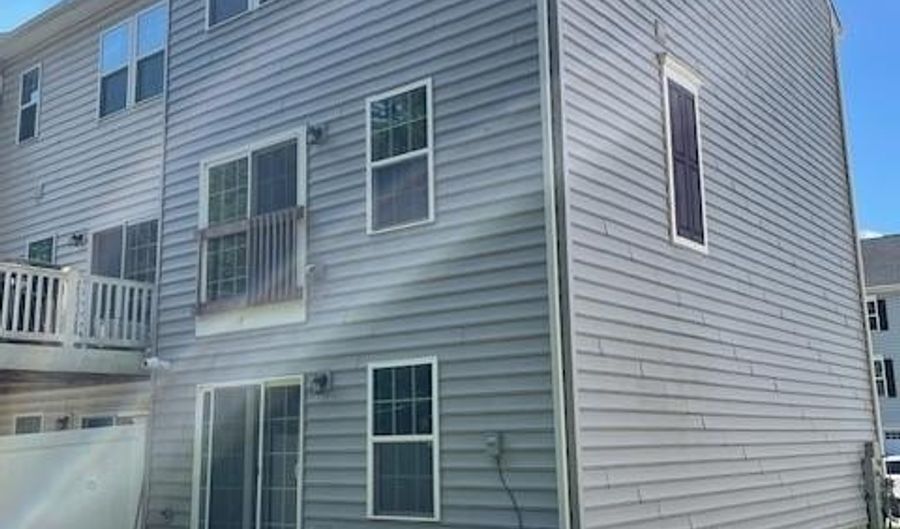1813 WIND GATE Rd, Baltimore, MD 21227 - 4 Beds, 4 Bath
