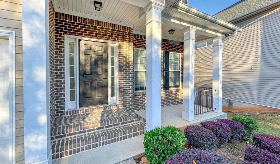 2027 Oakbluff Dr, Austell, GA 30106 - 3 Beds, 2 Bath