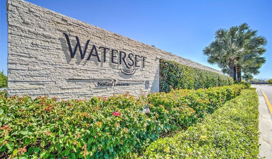 7403 SUNGOLD MEADOW Ct, Apollo Beach, FL 33572 - 3 Beds, 2 Bath