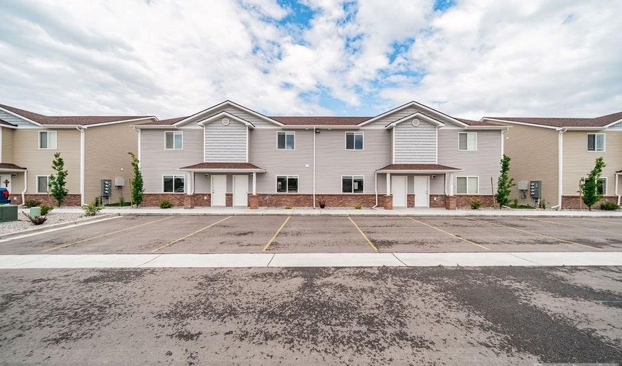 2015 1501 Lawrence Ln #1501, Blackfoot, ID 83221 - 3 Beds, 3 Bath