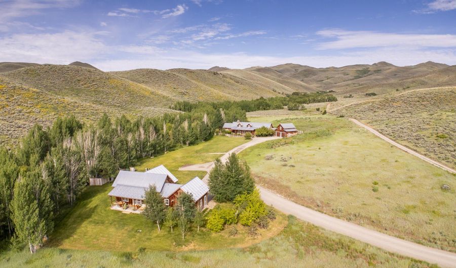 120 Lees Gulch Rd, Bellevue, ID 83313 - 4 Beds, 4 Bath