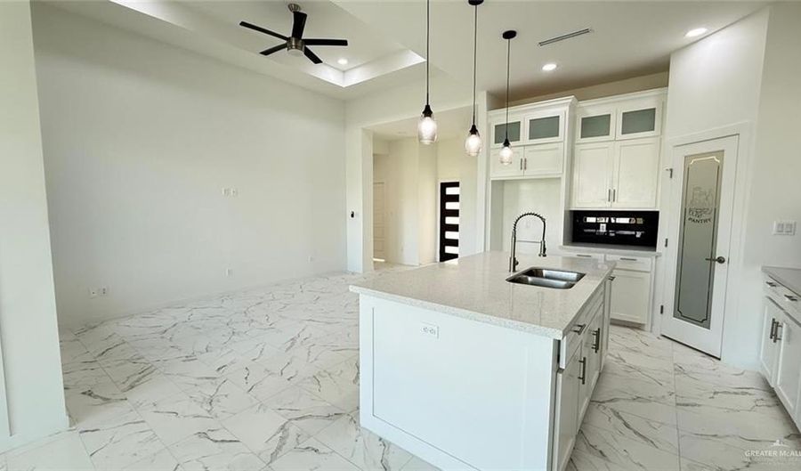 1004 Edgewood Dr, Alton, TX 78573 - 3 Beds, 2 Bath