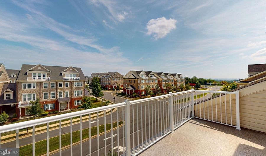 42594 WILDLY Ter, Ashburn, VA 20148 - 3 Beds, 3 Bath