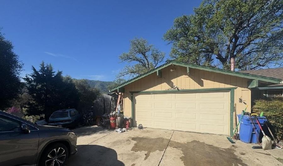 41616 Sunny Oaks Ranch Rd, Ahwahnee, CA 93601 - 4 Beds, 2 Bath