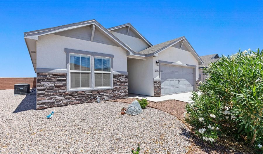 1223 San Miguel St, Alamogordo, NM 88310 - 4 Beds, 2 Bath