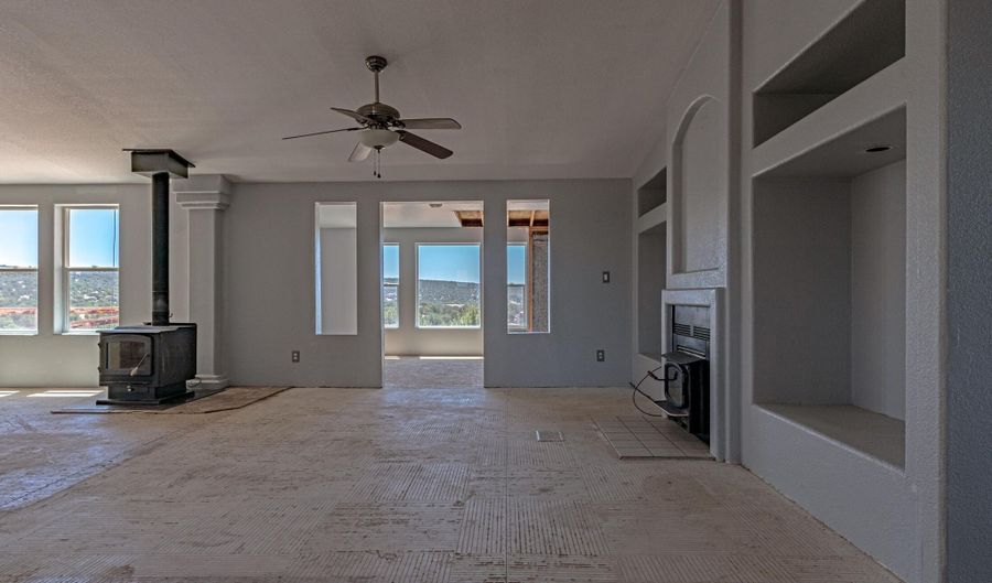 688 Stanford Dr, Concho, AZ 85924 - 4 Beds, 2 Bath