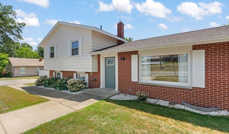 721 Riverside, Adrian, MI 49221 - 5 Beds, 3 Bath