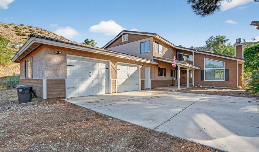31653 Lake Meadow Rd, Acton, CA 93510 - 4 Beds, 4 Bath