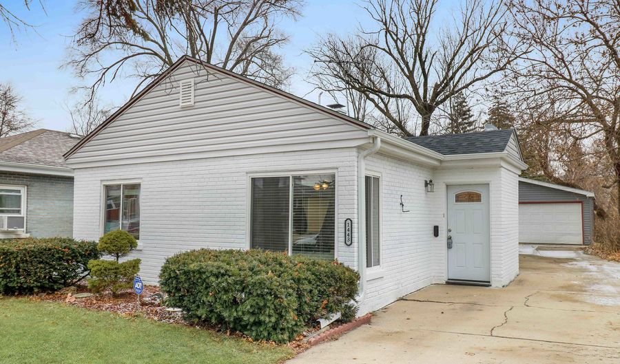 1443 N Ashbel Ave, Berkeley, IL 60163 - 2 Beds, 1 Bath